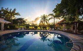 Las Gaviotas Hotel y Suites